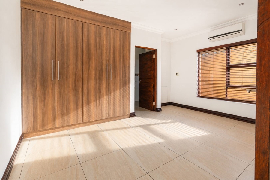 5 Bedroom Property for Sale in Pecanwood Estate North West